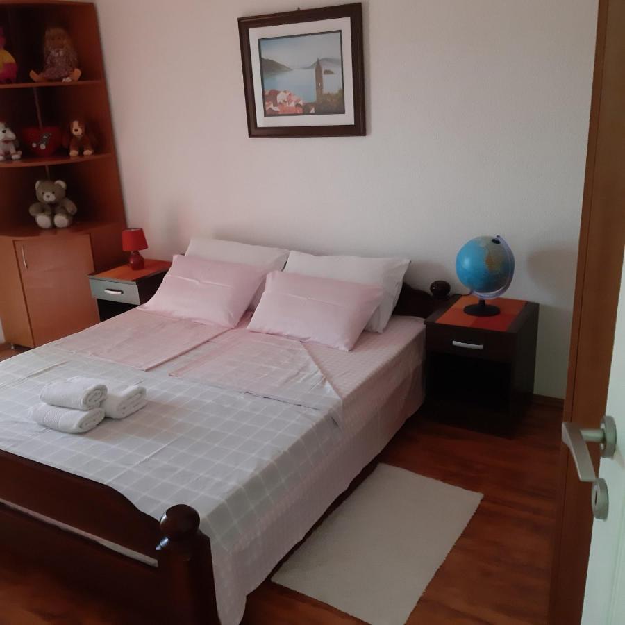 Apartmani Beljkas ติวัต ภายนอก รูปภาพ