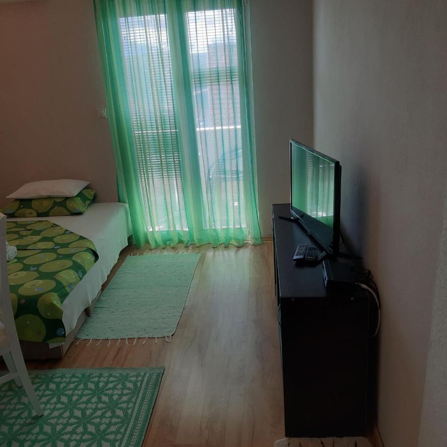 Apartmani Beljkas ติวัต ภายนอก รูปภาพ