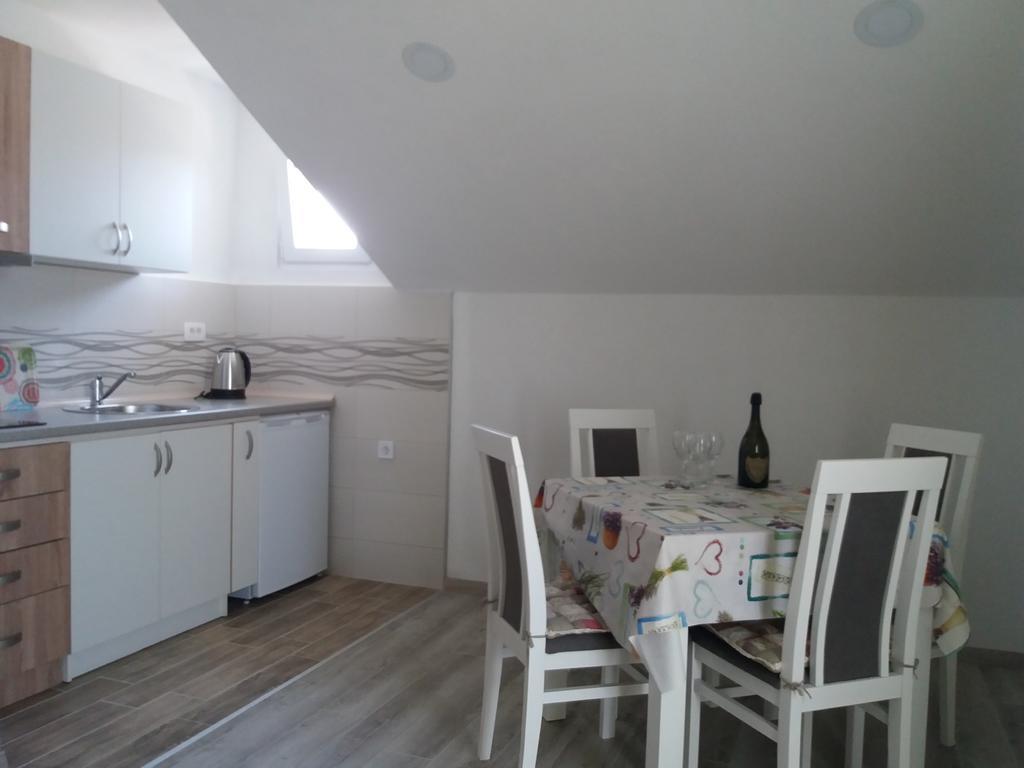 Apartmani Beljkas ติวัต ภายนอก รูปภาพ