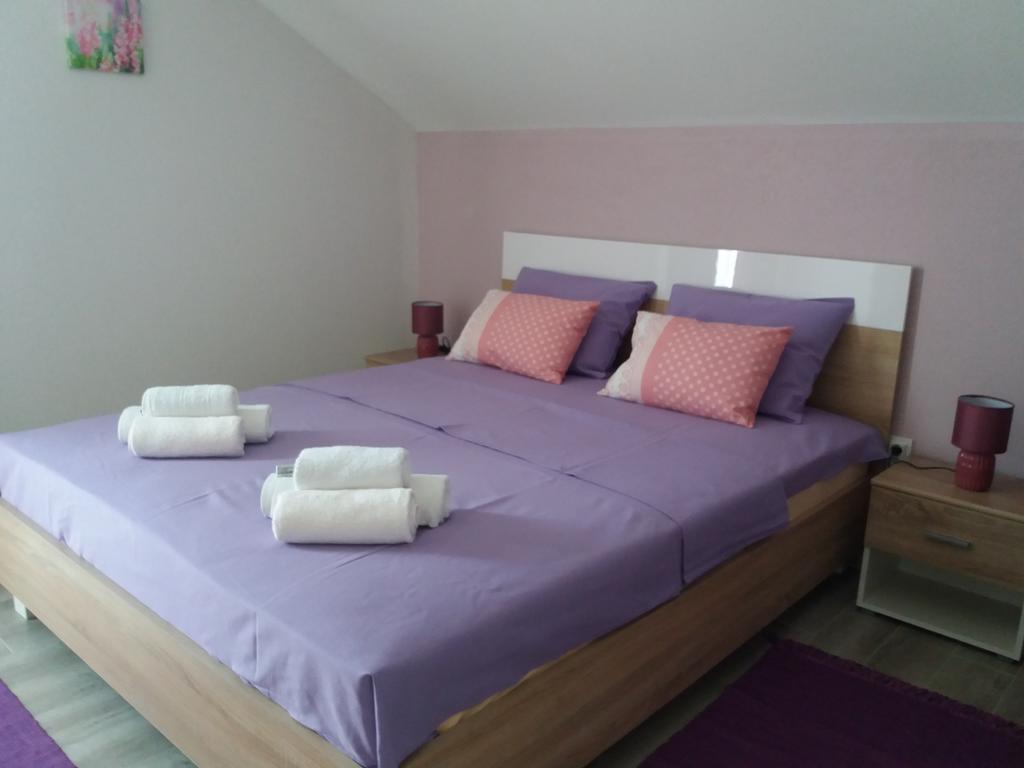 Apartmani Beljkas ติวัต ภายนอก รูปภาพ