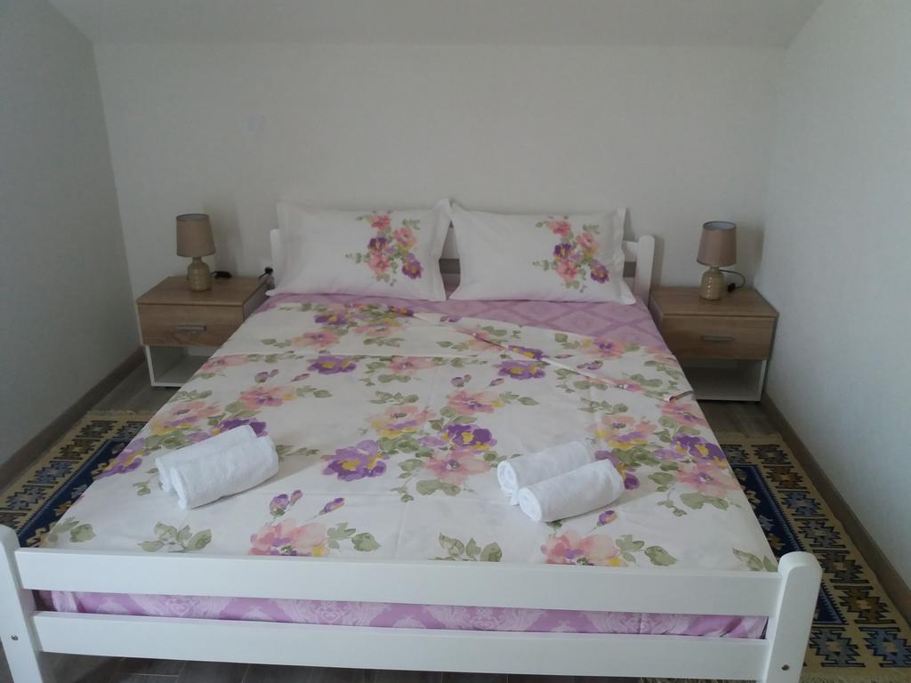 Apartmani Beljkas ติวัต ภายนอก รูปภาพ