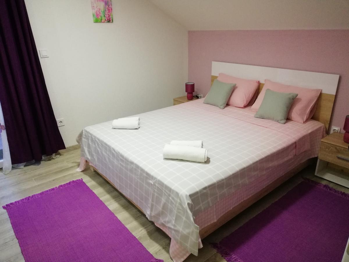 Apartmani Beljkas ติวัต ภายนอก รูปภาพ